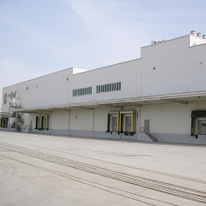 Hangars d'entrepôt préfabriqués à structure en acier