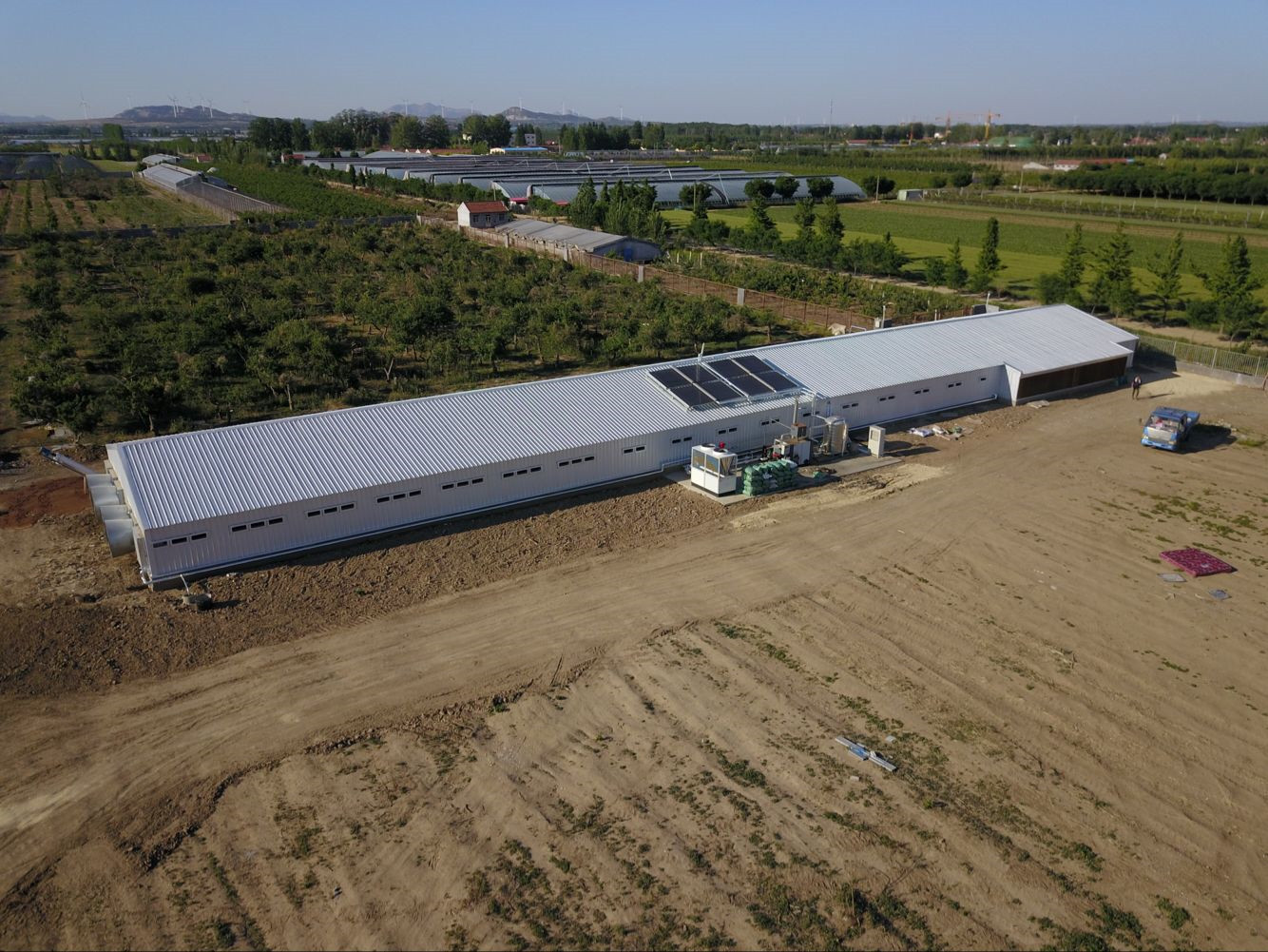 Hangar à volaille préfabriqué à structure en acier galvanisé