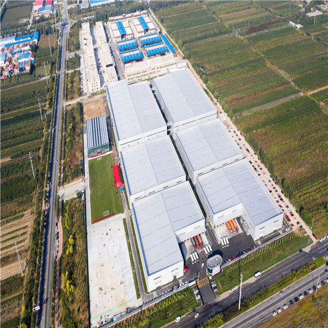 Entrepôt de stockage de parasols avec parc logistique